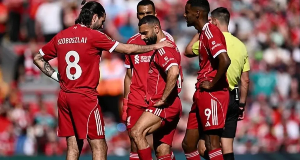 Liverpool Raih Tiga Poin, Tapi Arne Slot Cemas Mohamed Cedera