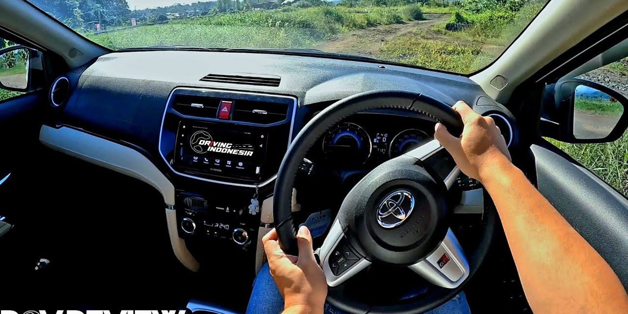 Mobil Rush Terkenal Akan Kenyamanan Interior Dan Suspensinya