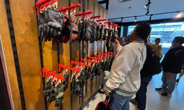 Riding Gear Premium: Dainese Kini Punya Flagship Store